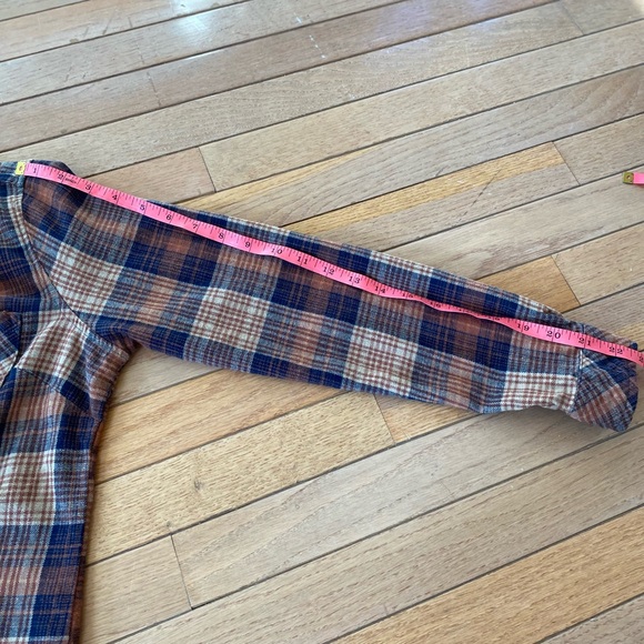 EUC Victory Outfitters Plaid Button-Up flannel Shirt - Picture 14 of 14